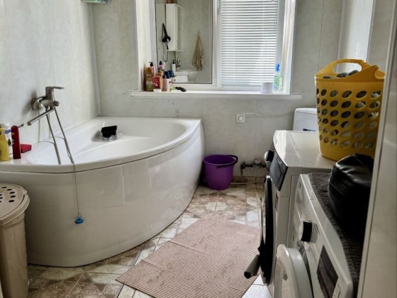 Продам цегляний будинок.Решкут