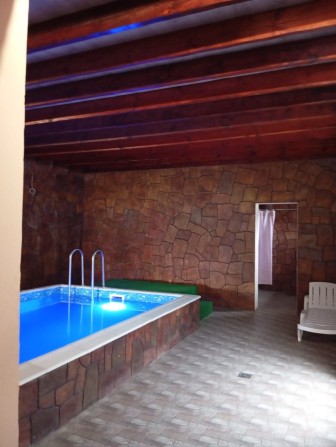 Продам дом  с баней в городе - фото 1