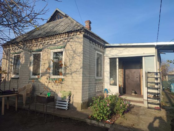 продам ДВА БУДИНКИ за ціною одного