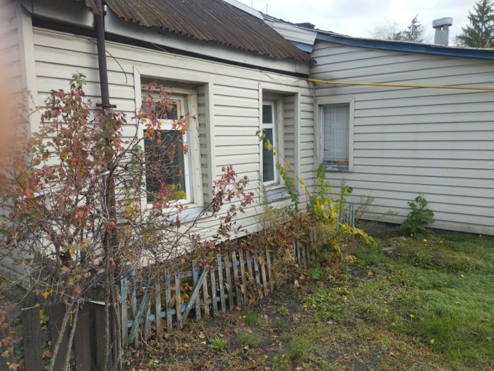 Продам частину будинку в центральній частині міста. - фото 1