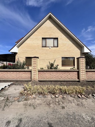 Продам двухэтажный дом с евроремонтом - фото 1