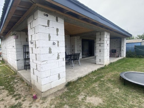 У продажу новий будинок в центрі м. Самар