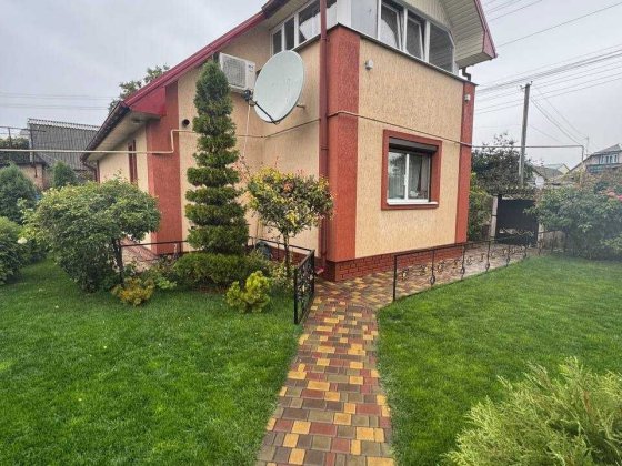 Продам новый дом у реки р-н Подол