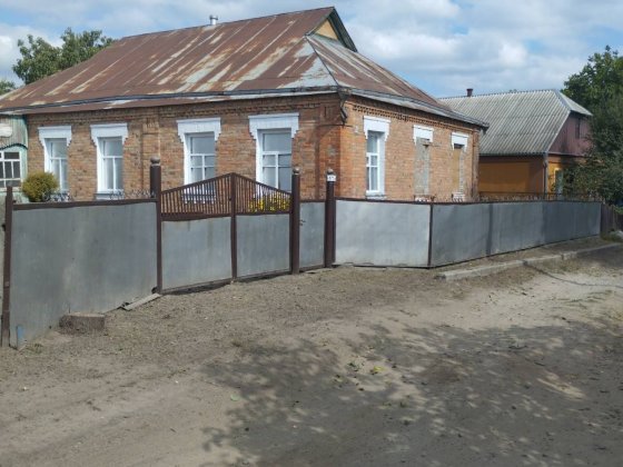 Продам будинок .  М.Ромни Ромни