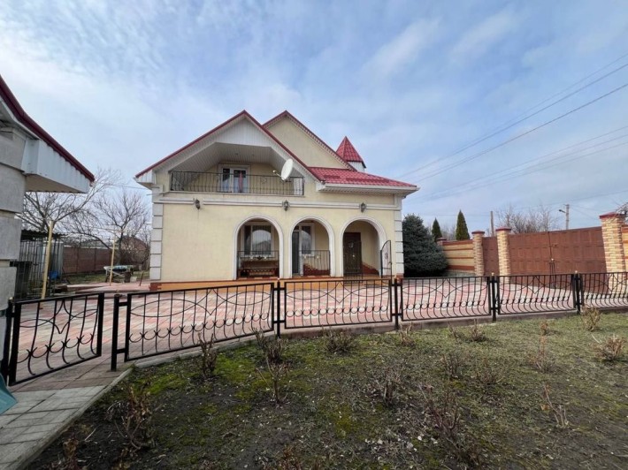 Продам дом в городе - фото 1