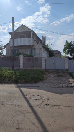 Продам двоповерховий будинок  м. Прилуки - фото 1