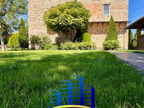 Продам великий гарний будинок центр м. Самар