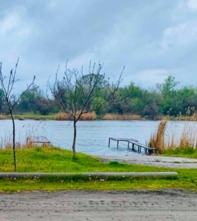 Продам дом для большой семьи возле реки в городе - фото 1