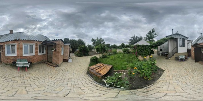 Продается дом с закрытым выходом к озеру. Словянск. - фото 1