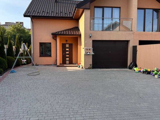 Продається готовий котедж з ремонтом Старокостянтинів