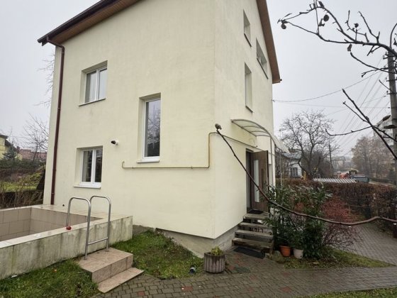 Продам двоповерховий будинок м. Трускавець Трускавец