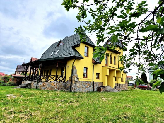 Сучасний будинок з укриттям в хорошому районі Трускавця!