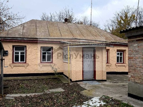 Продаж земельної ділянки з житловим будинком Умань