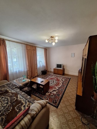 Продаж частини будинку в центральній частині міста - фото 1