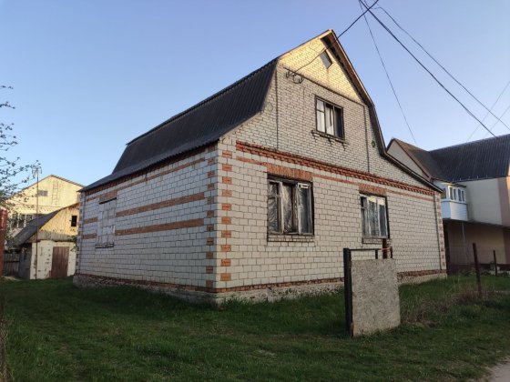 Продається великий будинок без ремонту Фастів