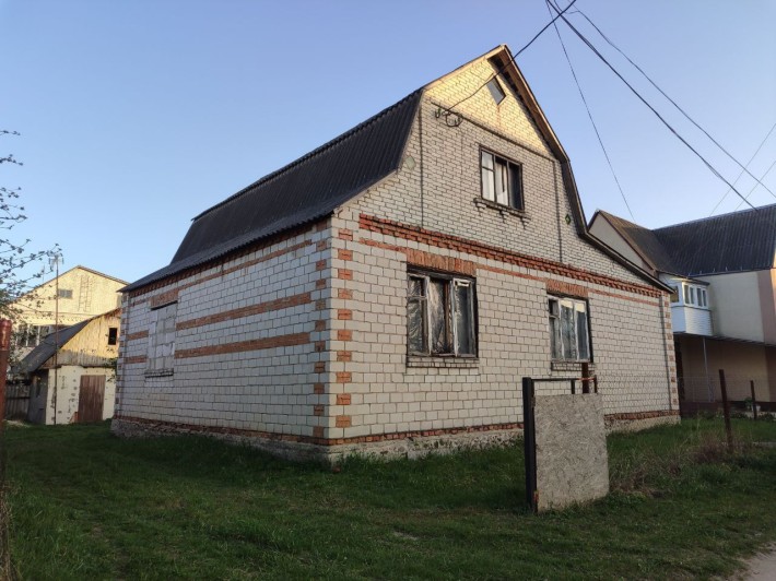 Продається великий будинок без ремонту - фото 1
