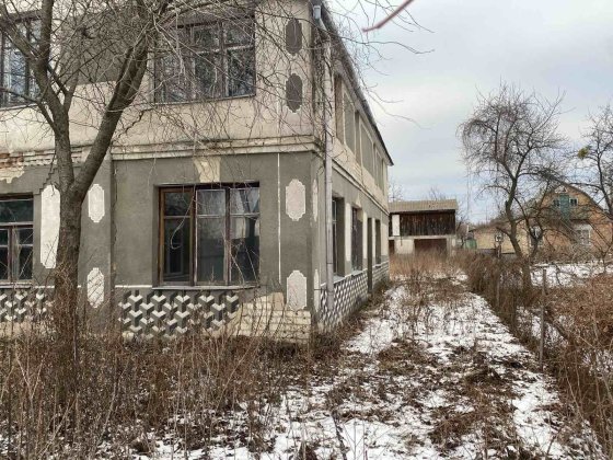 ТЕРМІНОВА продажа/обмін:будівля 200кв.м.+100кв.м.гараж.10соток.Обмін. Фастів