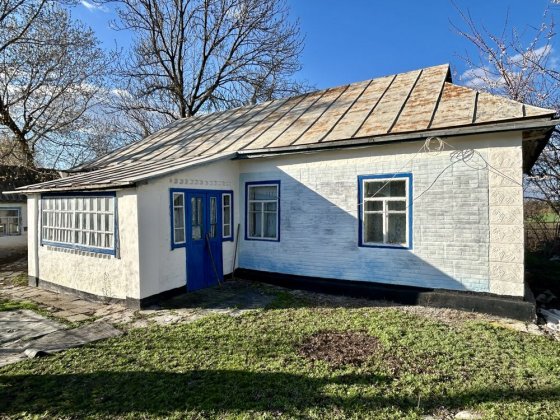 До Вашої уваги пропонується житловий будинок у с. Безпечна Умань