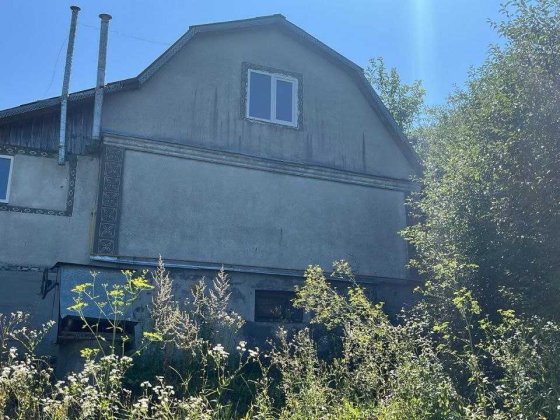 Продаж двоповерхового будинку в Лезвеве Хмельницький