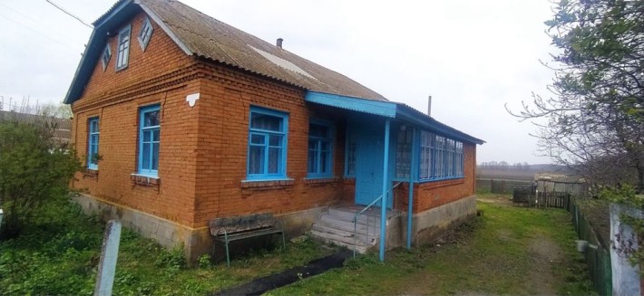 Продаж цегляного будинку - фото 1