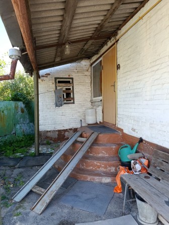 Продам дуже дешево частину будинку - фото 1