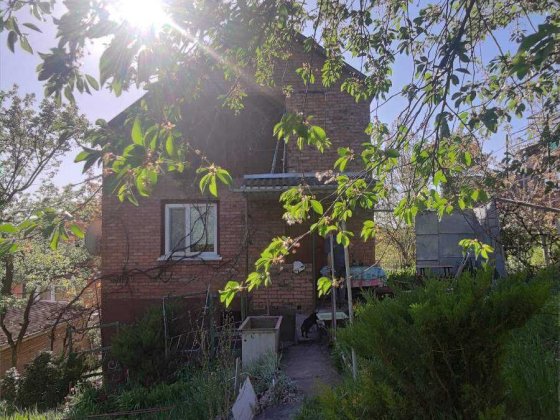 2-поверховий будинок з гаражем, Ружична, світло, вода 
ID: 38576 Хмельницький