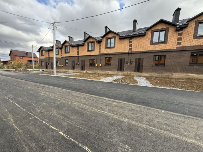 Продам таунхаус поруч зупинка траспорта перемичка - фото 1