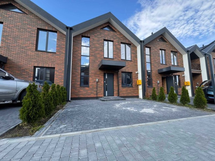 Продаж таунхауса на Трояндовому - фото 1