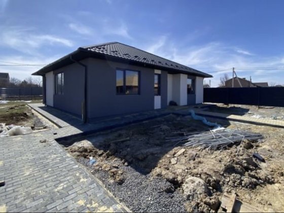 Продаж 1 поверхового Будинку 96 кв. м. 3 к. 5 соток по вул. Мирній Зарванцы