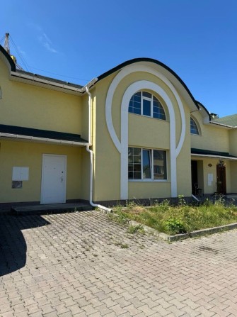 Продаж котеджу на Озерні - фото 1