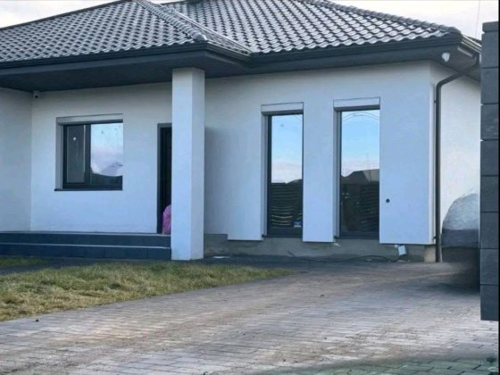 Будинок -дуплекс у с.Рованці Рованцы