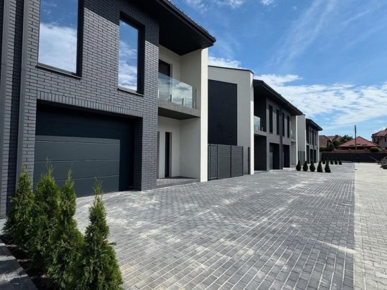 Елітні дуплекси в с.Рованці Рованцы