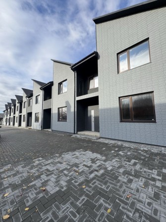 Продаж сучасного Таунхаусу - фото 1