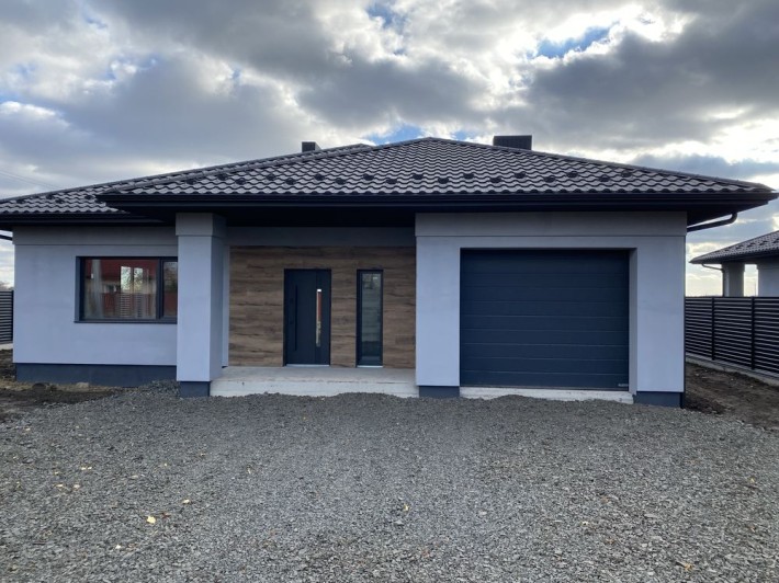 Будинок Боратин Новостав - фото 1