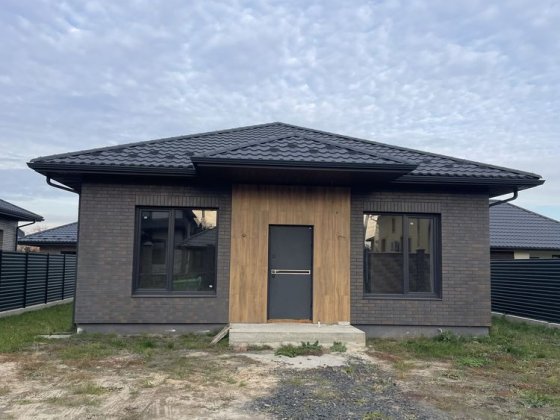 Продаж будинку с Боратин Боратин