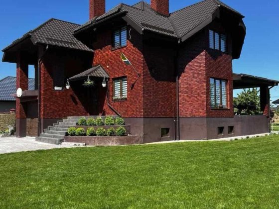 Сучасний будинок у ближньому передмісті Луцька- с.Боратин! Боратин