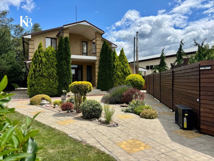 Продаж будинку з працюючим бізнесом Підгородне - фото 1