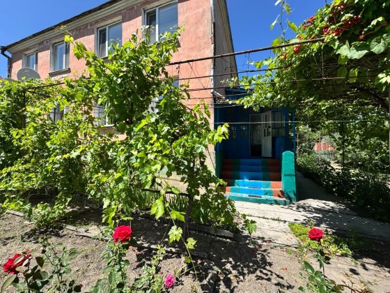 Продам будинок у тихому селищі без війни. Центр, земля, сад Піщанка