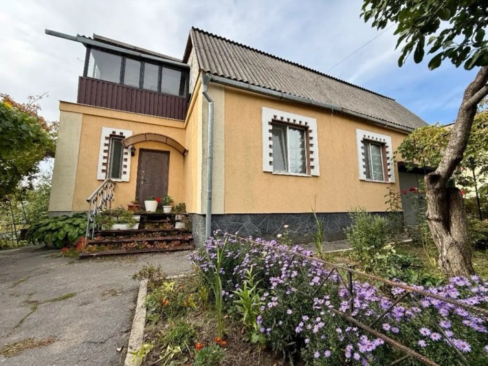 Продам дом в Подгородном район Эпицентра - фото 1