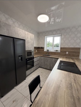 Продам гарний будинок 4-к Підгороднє - фото 1