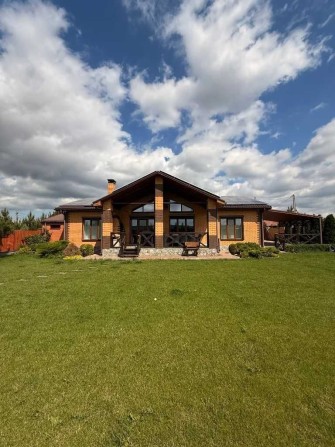 Продам 4х комнатный дом в Новоалександровке - фото 1