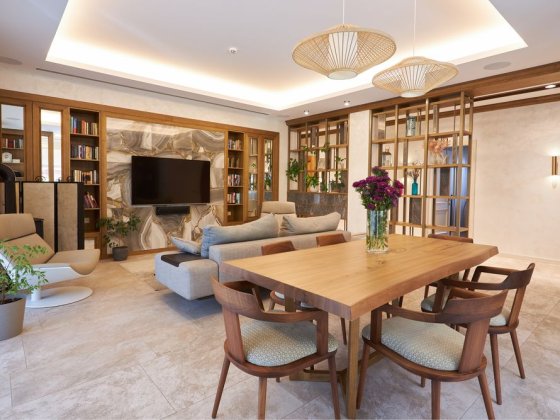 Продам стильный дом в Новоалександровке