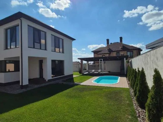 Продам новый дом в Новоалександровке, ул. Крайняя