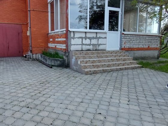 Продам 2-х эт дом в Новоселовке  на берегу судоходной реки Новоселовка