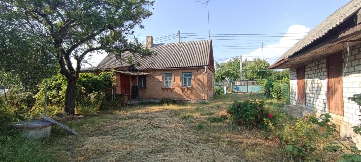 Продаж окремого будинку в Житомирі під реконструкцію та 10соток землі - фото 1