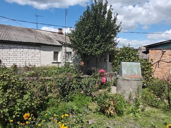 Продам частину будинку зі зручностями Заречаны