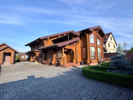 № 13711 - Продаж унікальний будинок, с.Зарічани, початок села!