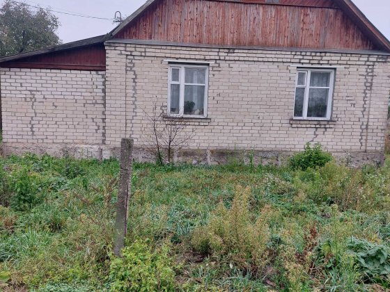 Продаю жилий будинок Черняхов