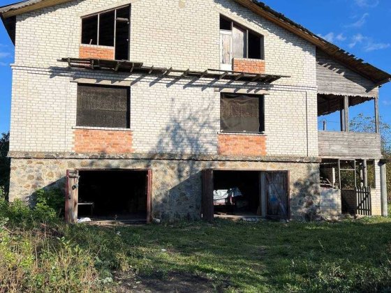 Будинок в гарному місці в Сінгурах Сингури