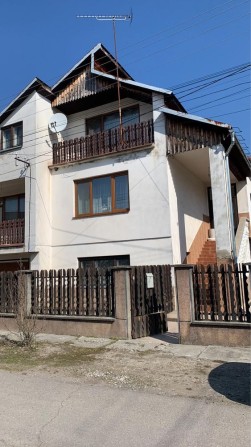 Житловий будинок у місті Тячів загальна пооща 236 кв. м - фото 1